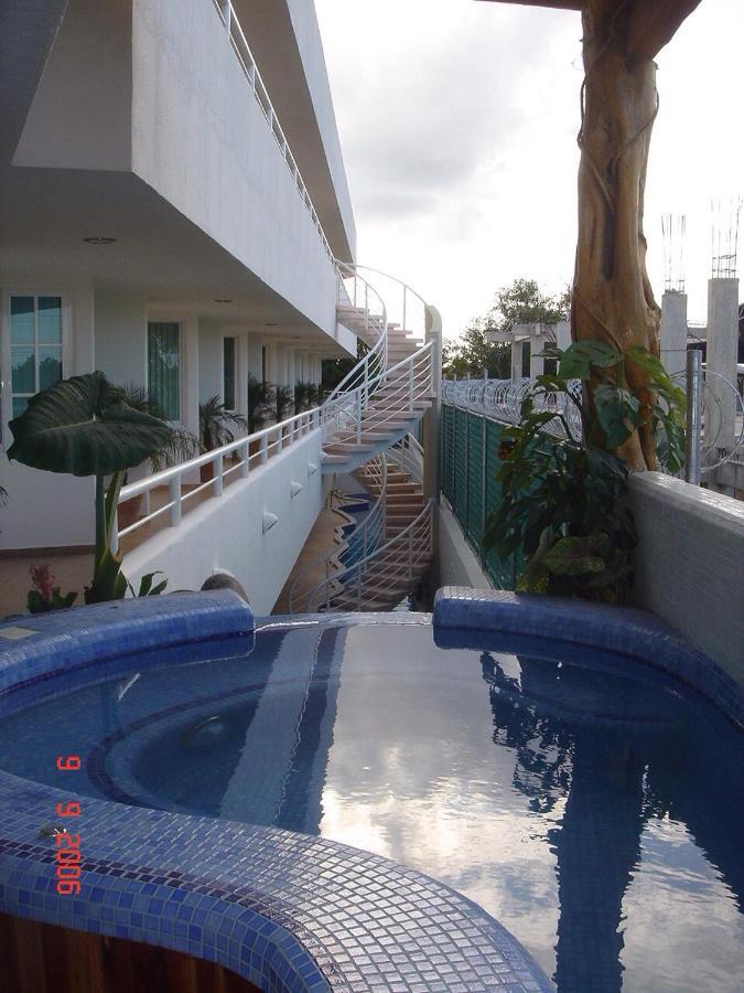Suites Riviera Cancún Esterno foto